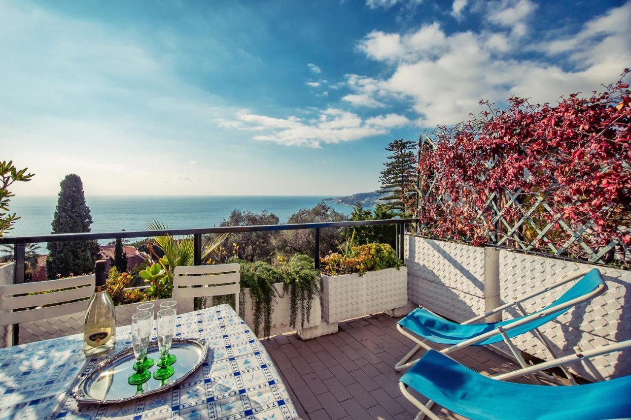 Una Terrazza Sul Golfo Di Ospedaletti By Wonderful Italy Екстер'єр фото